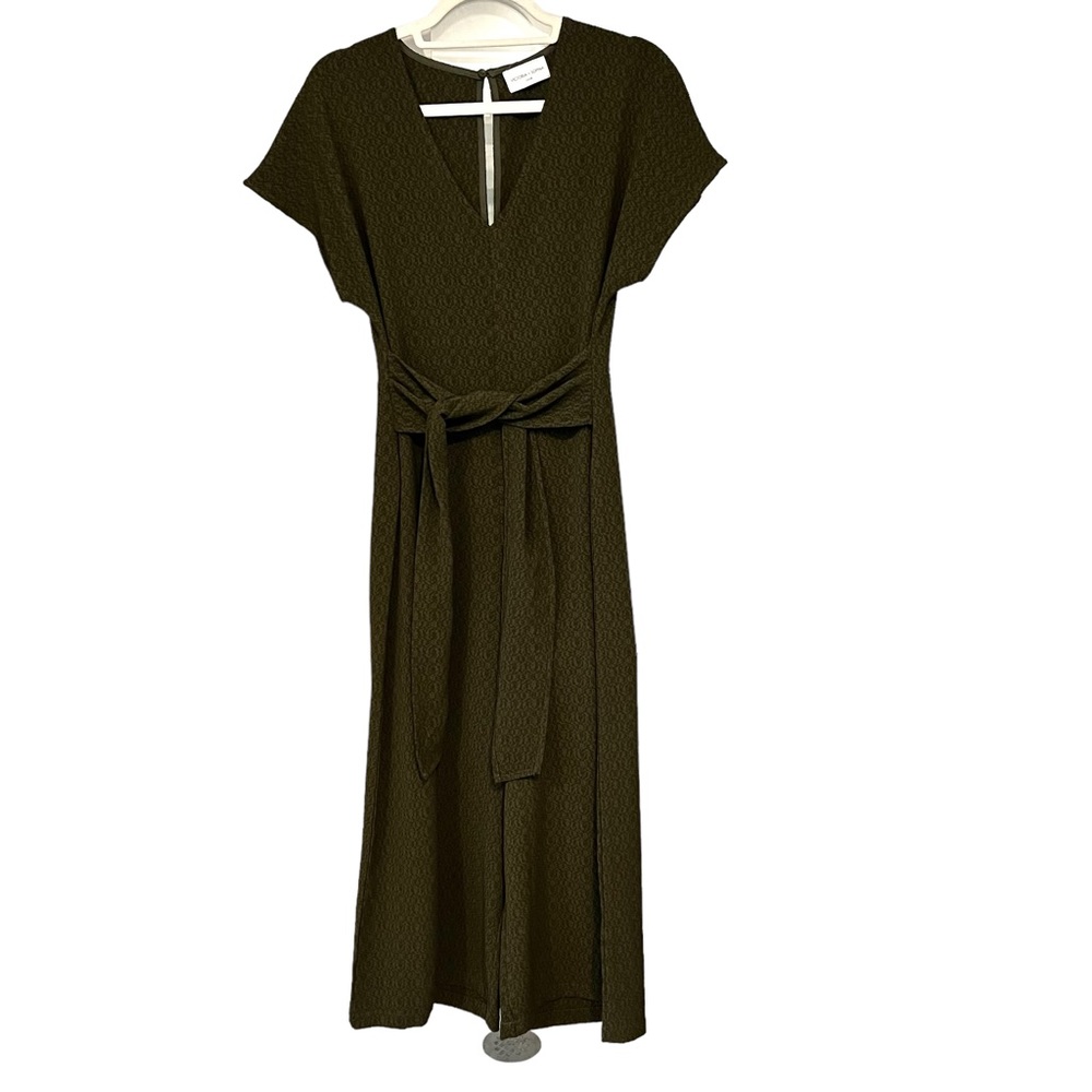 Victoria + Sophia v-Neck Wide Leg Cropped Length Jumpsuit, Sz S